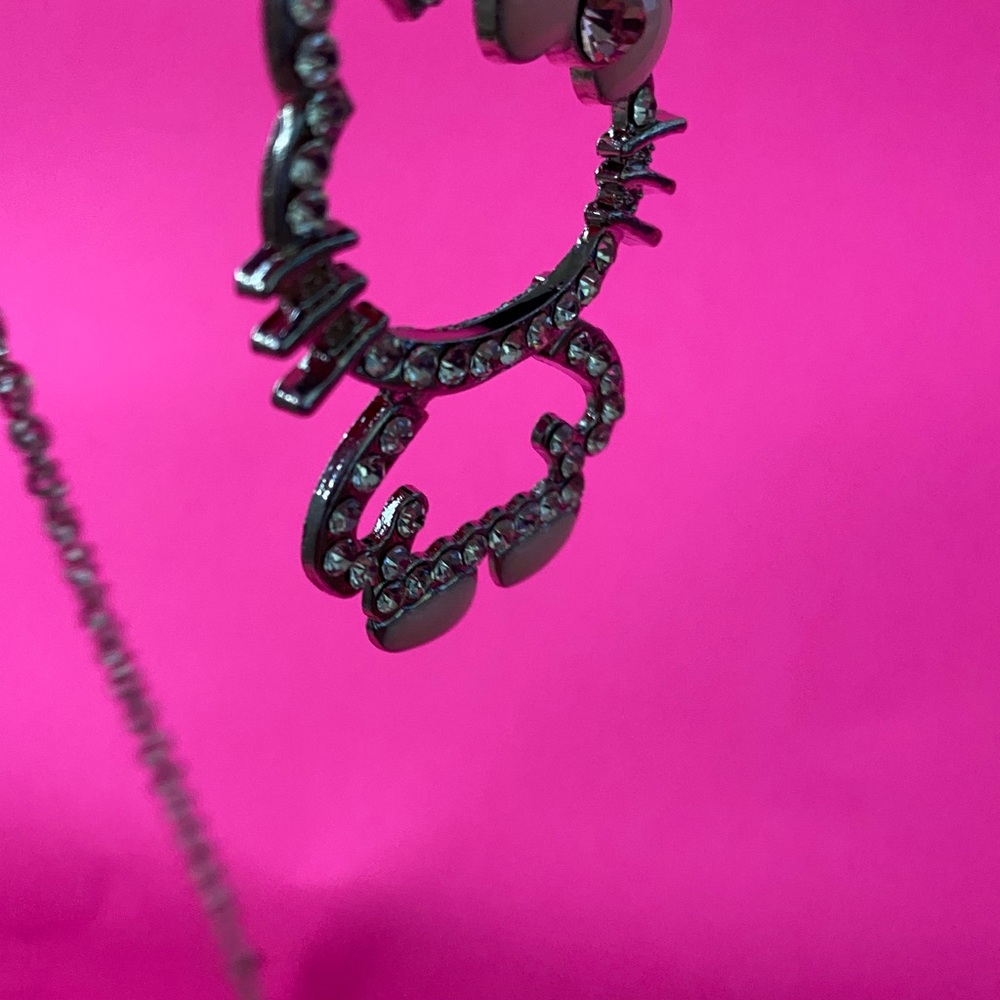 🌸Hello Kitty Figure Rhinestones Necklace Chain🌸 - Picture 3 of 7
